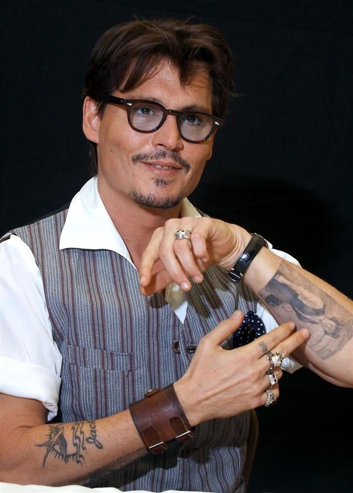 Johnny Depp Tattoos – Celebrities Tattooed